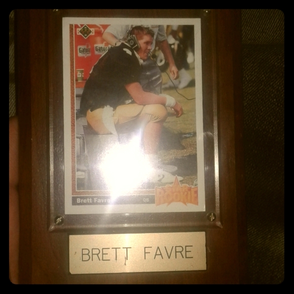 Brett Farve Rookie Card - Picture 2 of 4